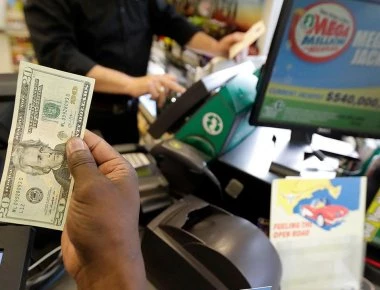 Ζαλίζει το τζακ ποτ στις ΗΠΑ: 970 εκατ. $ ζητούν τον τυχερό